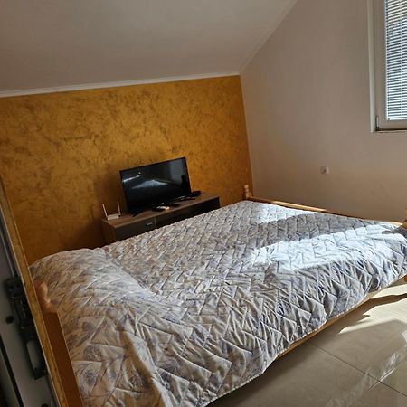 Apartmani Vila Ebra Utjeha Εξωτερικό φωτογραφία