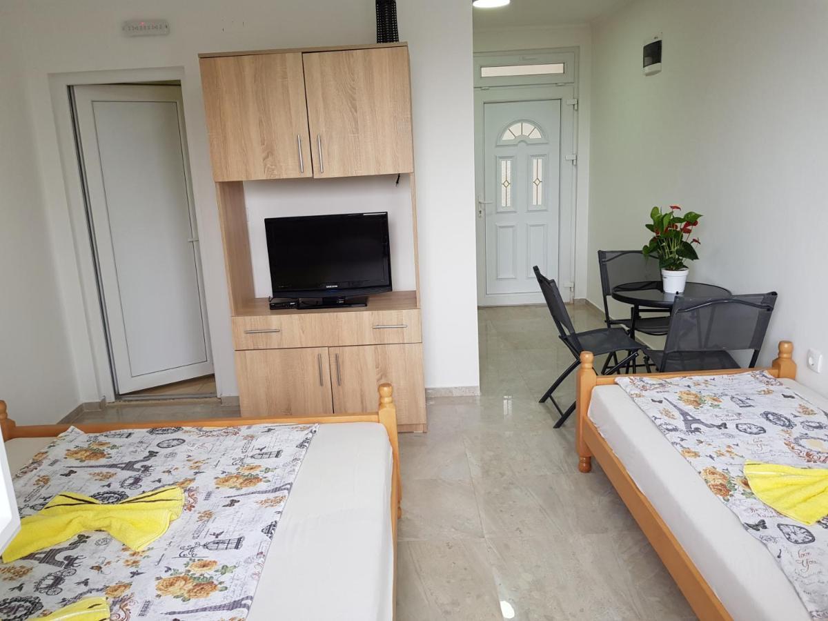 Apartmani Vila Ebra Utjeha Εξωτερικό φωτογραφία