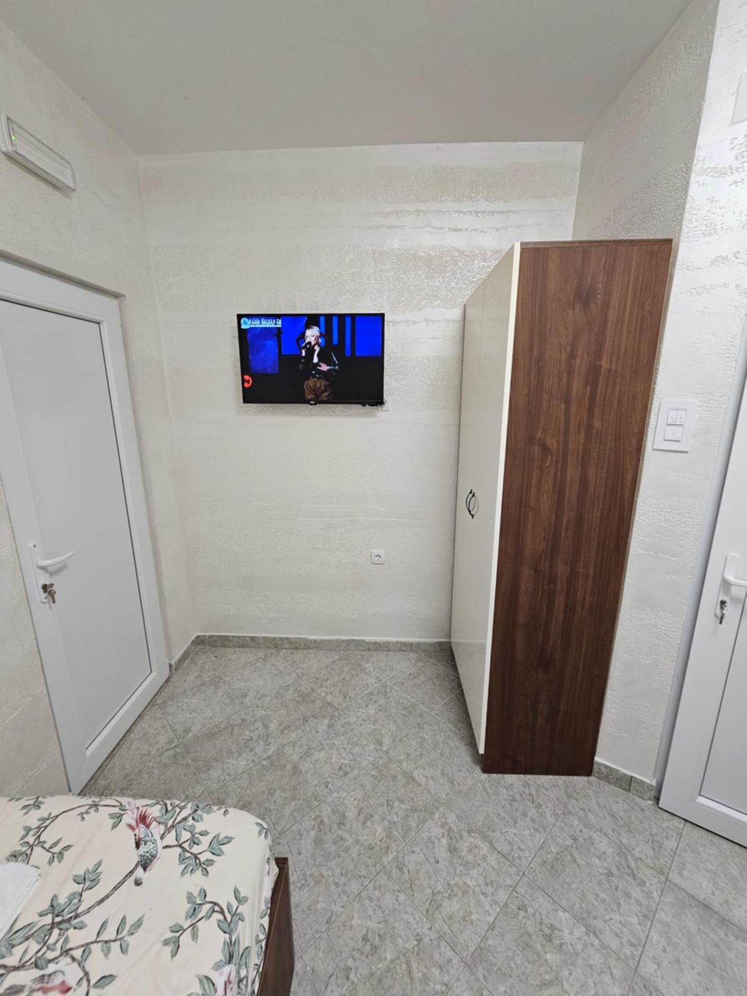 Apartmani Vila Ebra Utjeha Εξωτερικό φωτογραφία