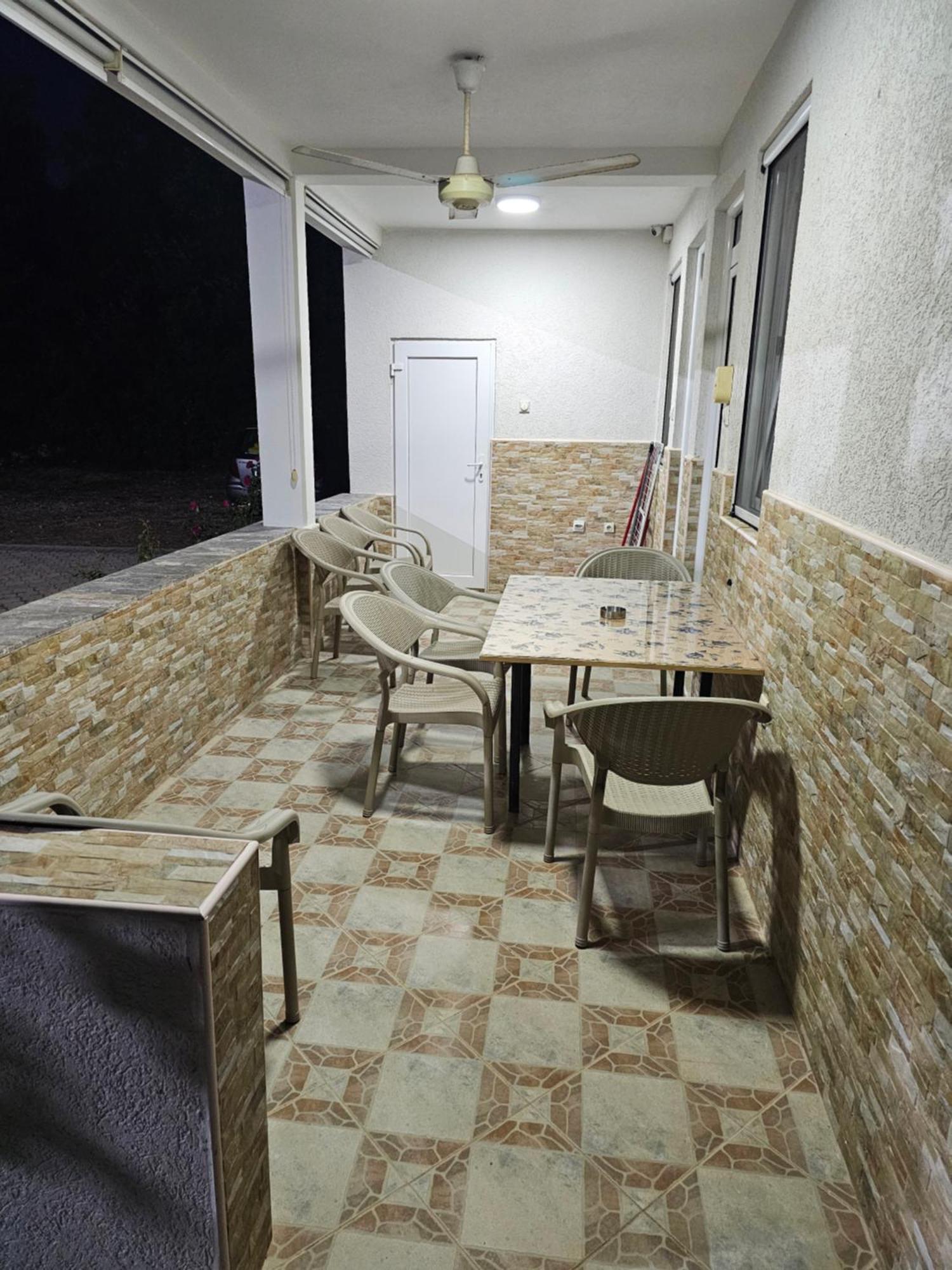 Apartmani Vila Ebra Utjeha Εξωτερικό φωτογραφία
